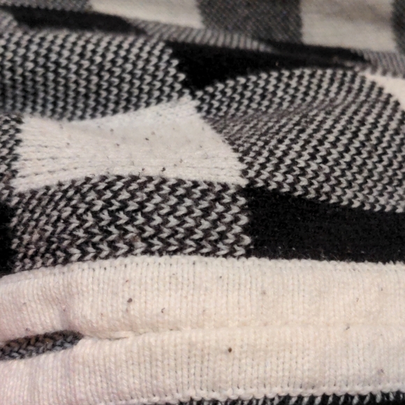 Black and White Check Cardigan/Cape - Picture 5 of 7